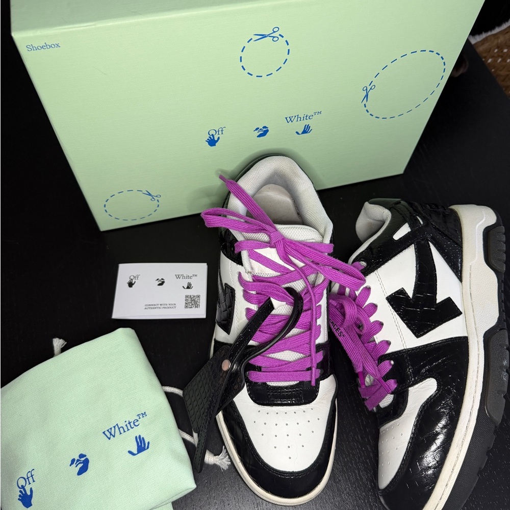 Off-White Women's Black and White Sneakers with Purple Laces